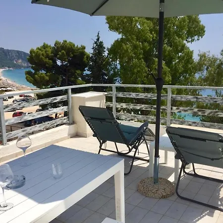 Seafront With Private Terrace アパート Dhërmi