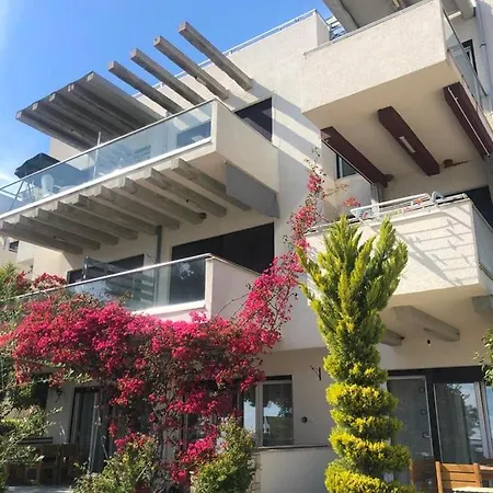 Apartment Seafront With Private Terrace *