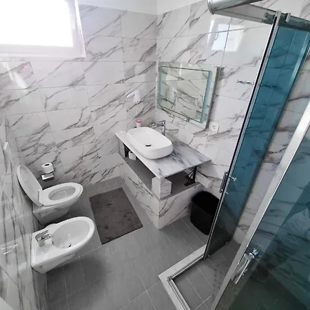 Apartment Seafront With Private Terrace *